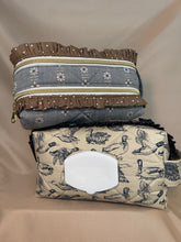 Load image into Gallery viewer, custom wipe bag - ruffled