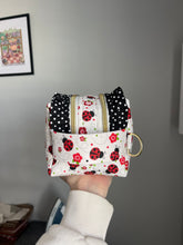 Load image into Gallery viewer, custom wipe bag - allison
