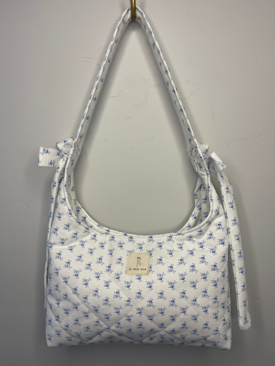 the dainty blue florals