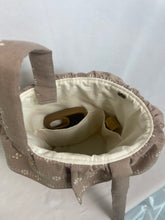Load image into Gallery viewer, daisies in dove stroller bag
