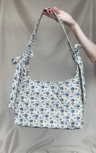 Load image into Gallery viewer, the vintage florals mini
