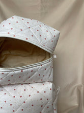Load image into Gallery viewer, the dainty daisy makeup bag - large
