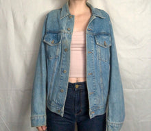 Load image into Gallery viewer, Brandy Melville Pink Butterfly Jacket
