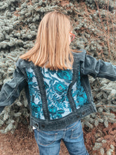 Load image into Gallery viewer, Girls Levi’s with Teal Florals
